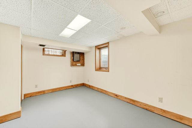 402 Strathmore Lane SE, Rochester, MN 55904