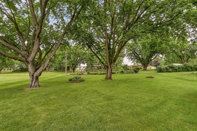 402 Strathmore Lane SE, Rochester, MN 55904