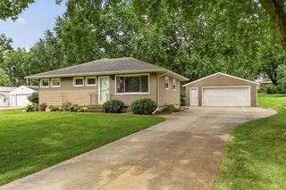 402 Strathmore Lane SE, Rochester, MN 55904