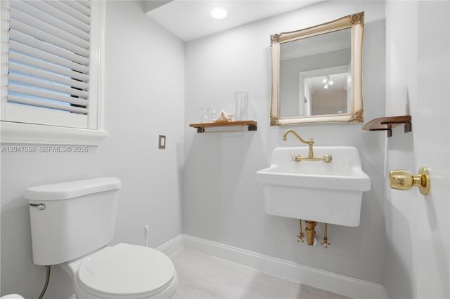 2822 N 34th Avenue, Hollywood, FL 33021