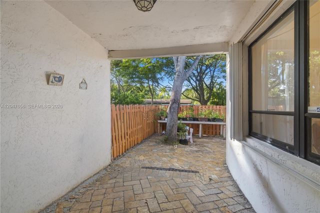 2822 N 34th Avenue, Hollywood, FL 33021