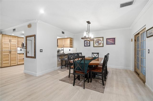 2822 N 34th Avenue, Hollywood, FL 33021