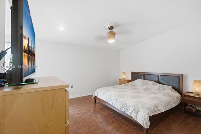 2822 N 34th Avenue, Hollywood, FL 33021