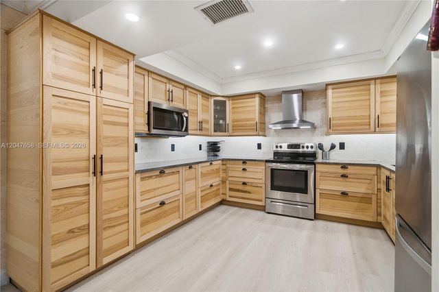 2822 N 34th Avenue, Hollywood, FL 33021