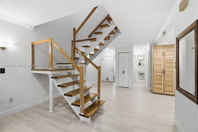 2822 N 34th Avenue, Hollywood, FL 33021