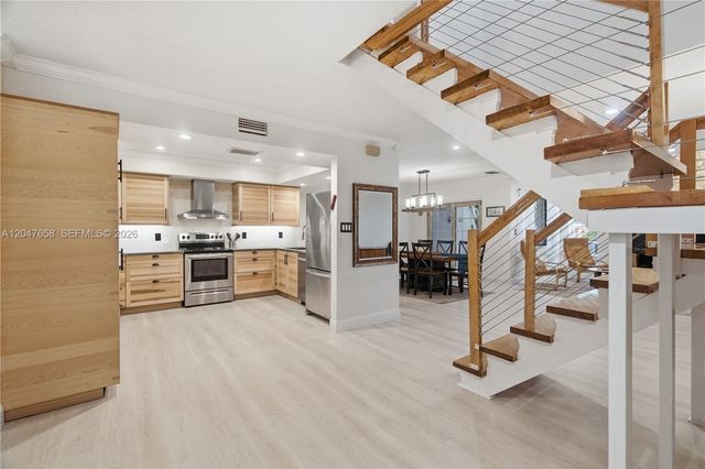 2822 N 34th Avenue, Hollywood, FL 33021