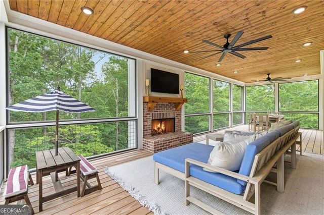 349 Masons Way, Waleska, GA 30183