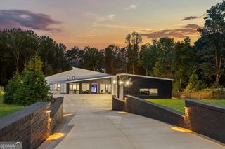 3240 Smithtown Road, Suwanee, GA 30024