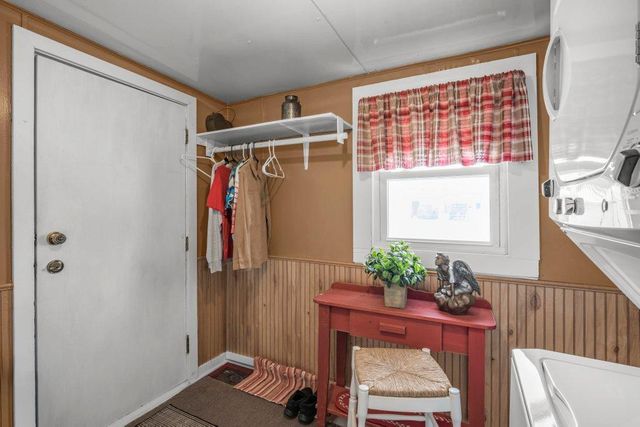 130 S 6th Street, Bird Island, MN 55310