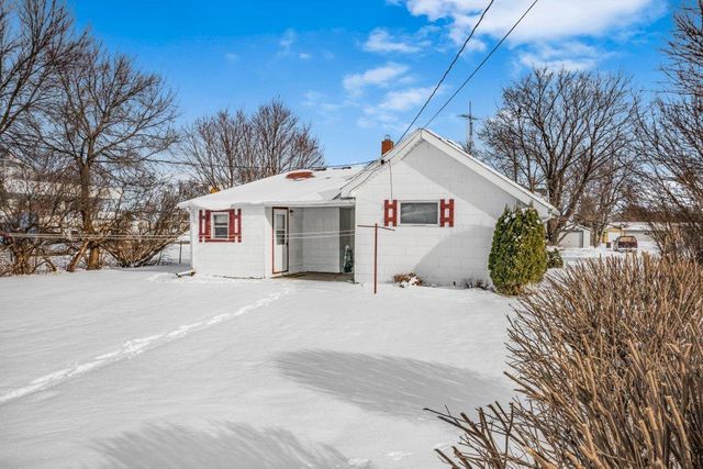 130 S 6th Street, Bird Island, MN 55310