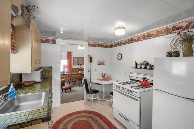 130 S 6th Street, Bird Island, MN 55310