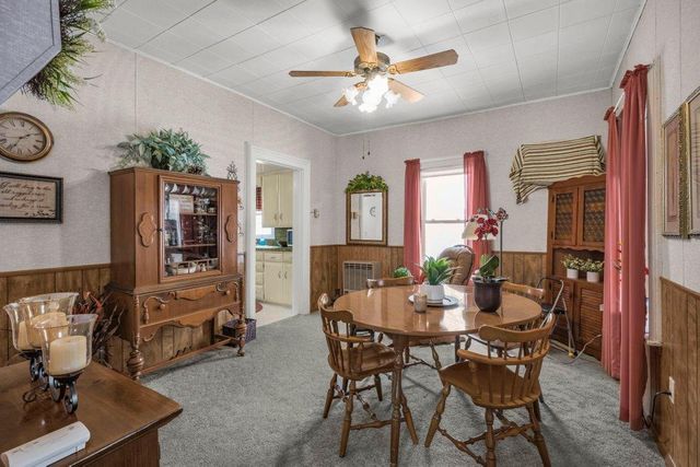 130 S 6th Street, Bird Island, MN 55310