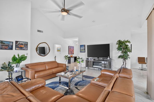 7659 Cinebar Drive, Boca Raton, FL 33433