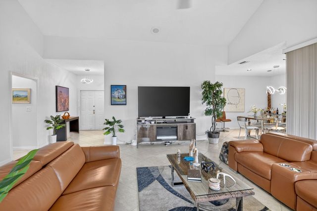 7659 Cinebar Drive, Boca Raton, FL 33433