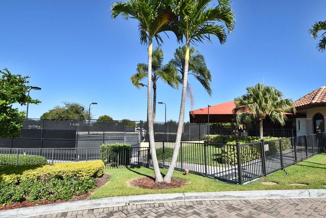 7659 Cinebar Drive, Boca Raton, FL 33433