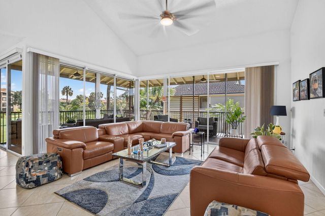 7659 Cinebar Drive, Boca Raton, FL 33433