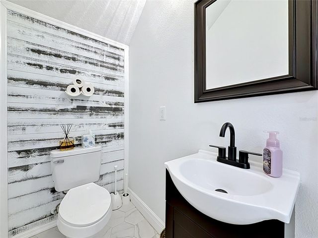 525 ELM STREET, Safety Harbor, FL 34695