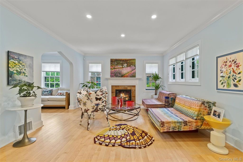 9 Whitson Street, Forest Hills, NY 11375 — exterior