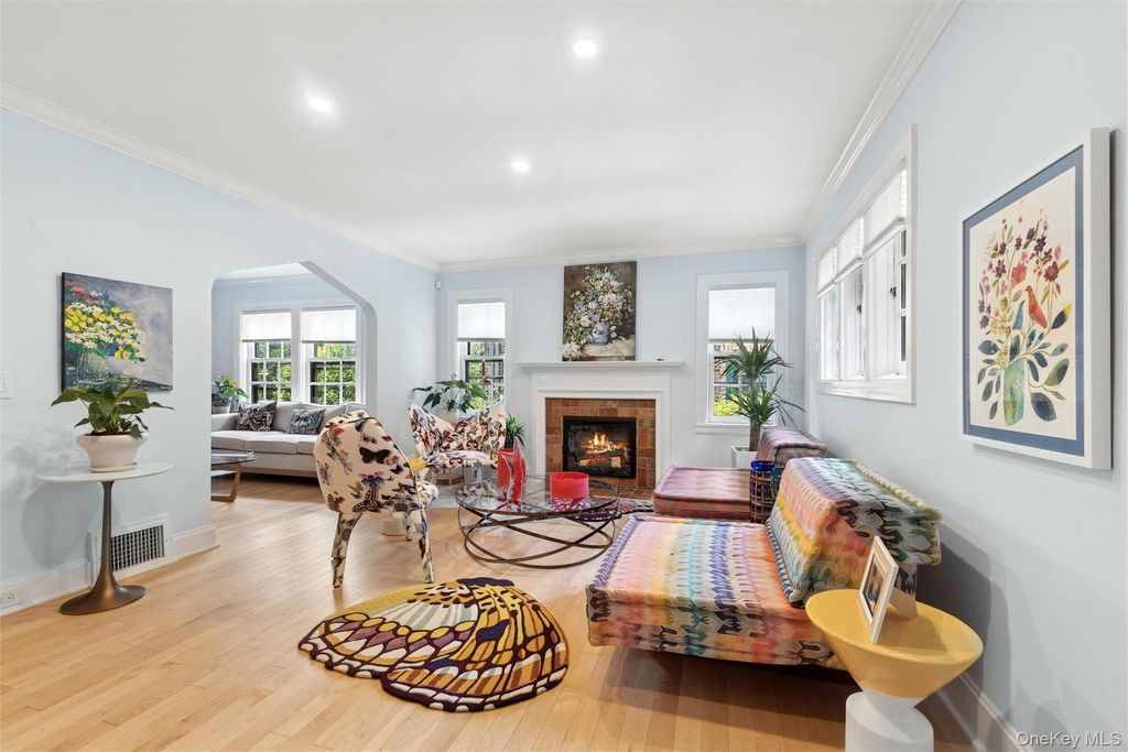 9 Whitson Street, Forest Hills, NY 11375 — photo 3
