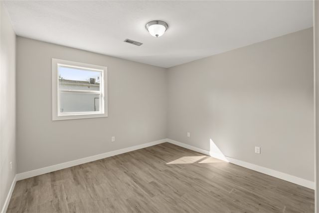 105 S 6th Street, Adel, IA 50003