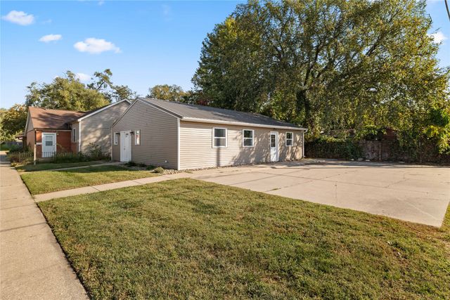 105 S 6th Street, Adel, IA 50003
