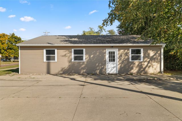 105 S 6th Street, Adel, IA 50003