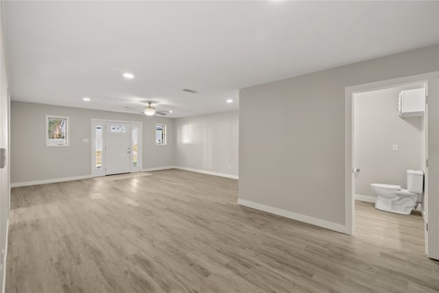 105 S 6th Street, Adel, IA 50003