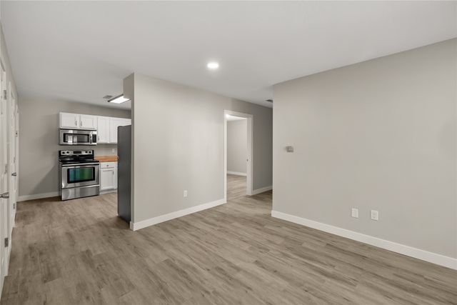 105 S 6th Street, Adel, IA 50003