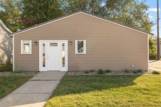 105 S 6th Street, Adel, IA 50003