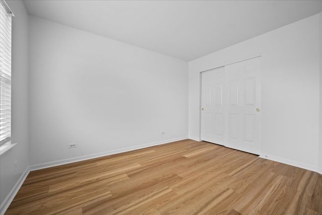 959 Genesee Drive, Naperville, IL 60563