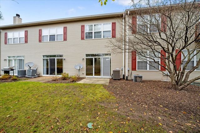 959 Genesee Drive, Naperville, IL 60563