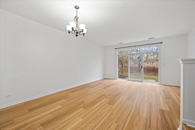 959 Genesee Drive, Naperville, IL 60563