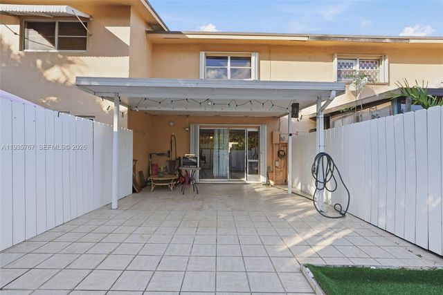 450 SE 7th St 242, Dania Beach, FL 33004