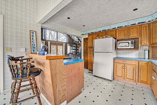 1154 Acorn DR, Moneta, VA 24121