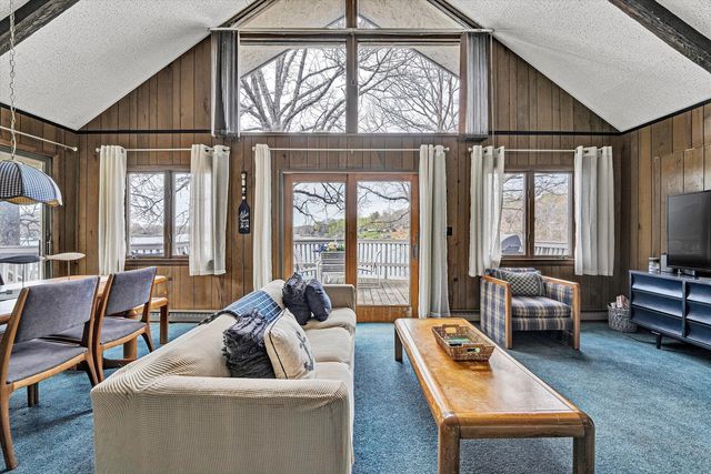 1154 Acorn DR, Moneta, VA 24121