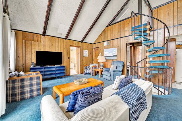 1154 Acorn DR, Moneta, VA 24121