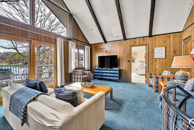 1154 Acorn DR, Moneta, VA 24121