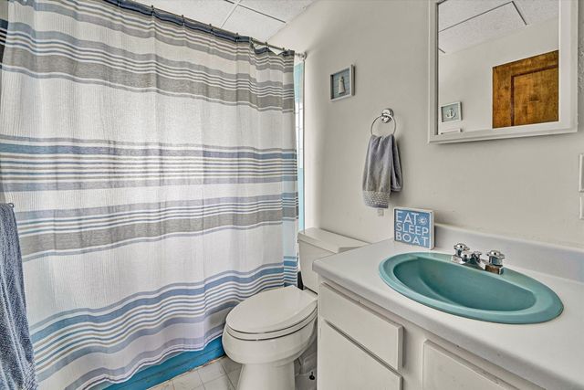 1154 Acorn DR, Moneta, VA 24121