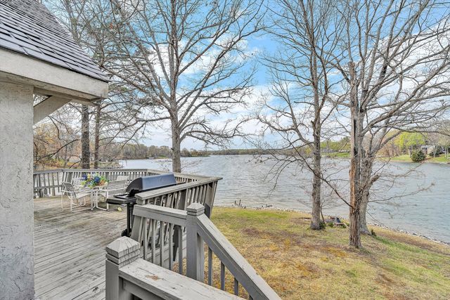 1154 Acorn DR, Moneta, VA 24121