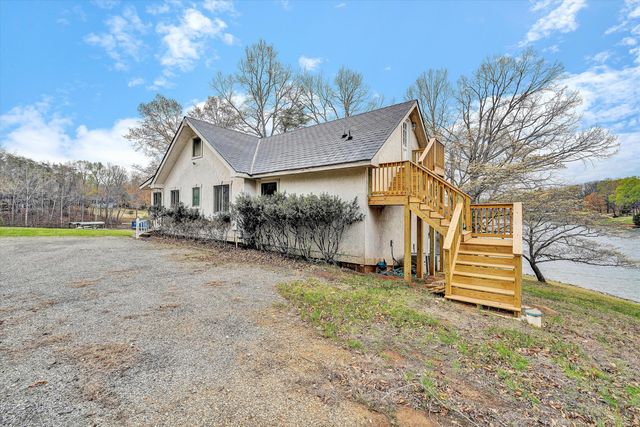 1154 Acorn DR, Moneta, VA 24121