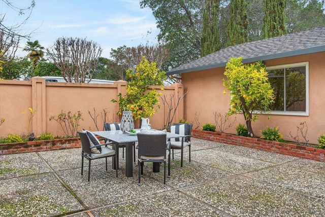 19401 San Marcos Road, Saratoga, CA 95070