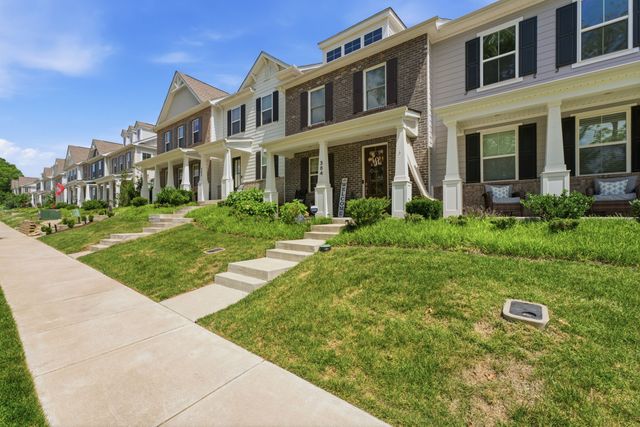 384 Hammock Ln, Spring Hill, TN 37174