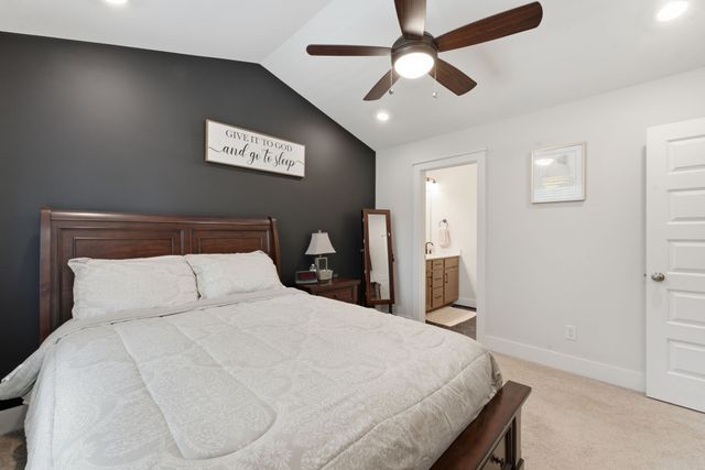 384 Hammock Ln, Spring Hill, TN 37174