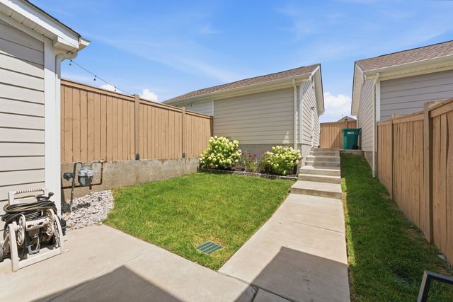 384 Hammock Ln, Spring Hill, TN 37174