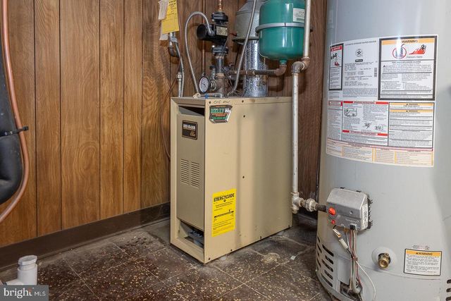 916 FAUNCE ST, Philadelphia, PA 19111