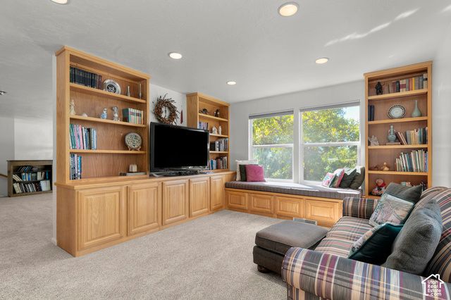 399 OAK LN, Farmington, UT 84025