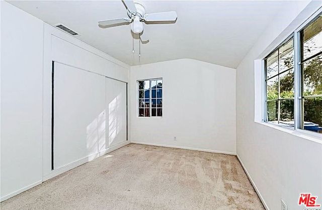 7716 Owensmouth Avenue, Canoga Park, CA 91304