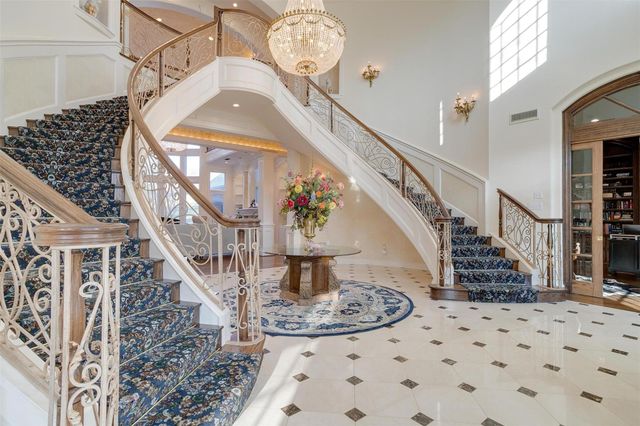 6805 Laurel Valley Drive, Fort Worth, TX 76132