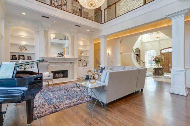 6805 Laurel Valley Drive, Fort Worth, TX 76132