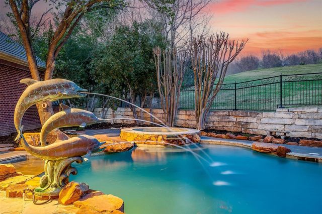 6805 Laurel Valley Drive, Fort Worth, TX 76132